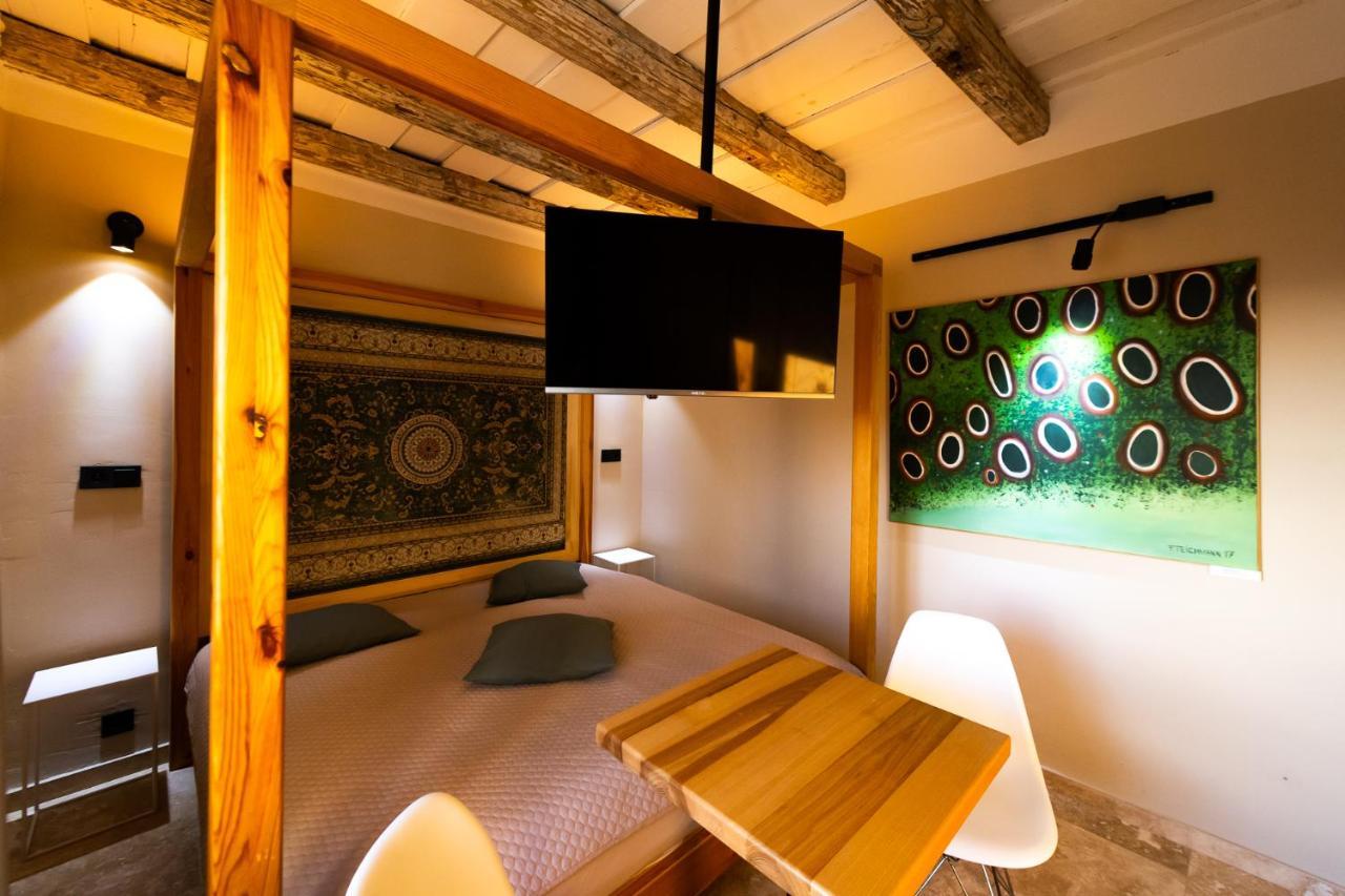 Hotel Desatero Mikulov Luaran gambar